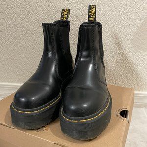 Dr. Martens 2976 Smooth Leather Platform Chelsea Women's Boot - Black, Size 6